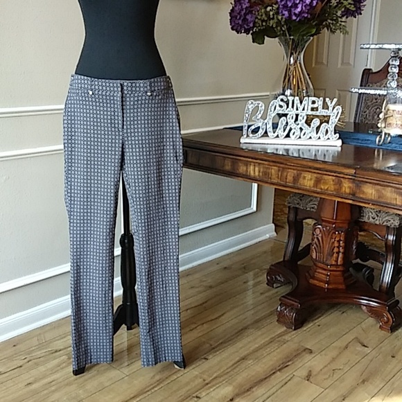 Comfort Fit Navy Blue And Tan Slim Leg Pant By Rafaella. Size 6 - Picture 1 of 17